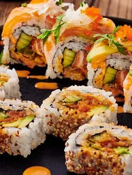 Rollitos picantes de atún y salmón