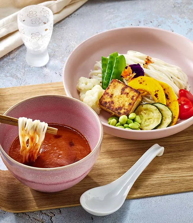 Tsukemen vegano de tomate