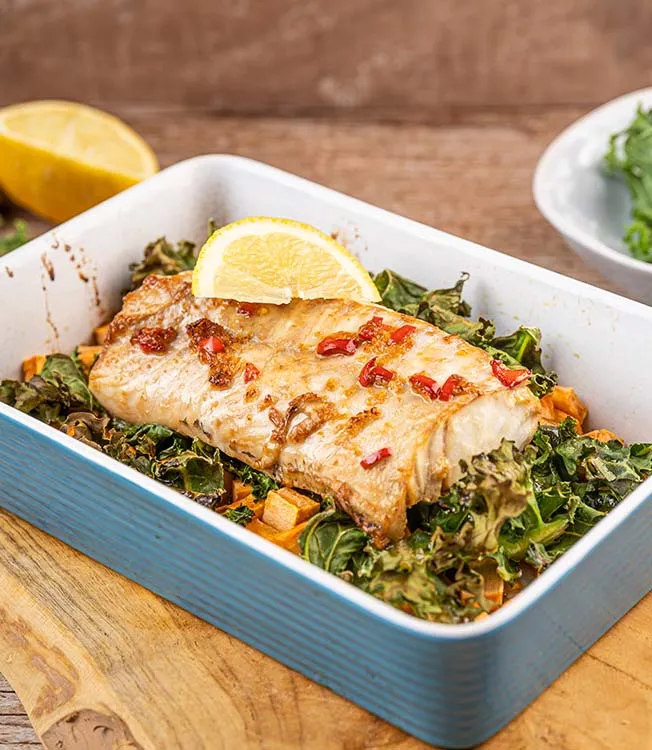 Bacalao al horno con kale y boniato