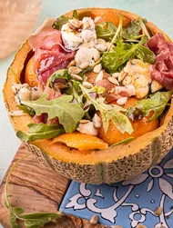 Ensalada de rúcula con melón y prosciutto