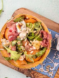 Ensalada de rúcula con melón y prosciutto