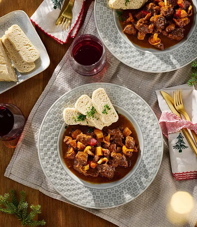 Gulash bohemio de venado con setas