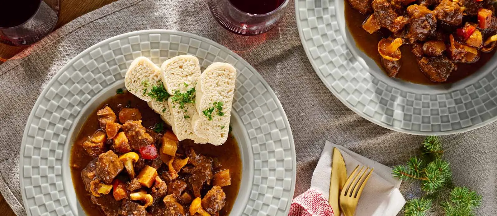 Gulash bohemio de venado con setas