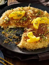 Künefe: delicado postre turco de queso con pasta kataifi y almíbar