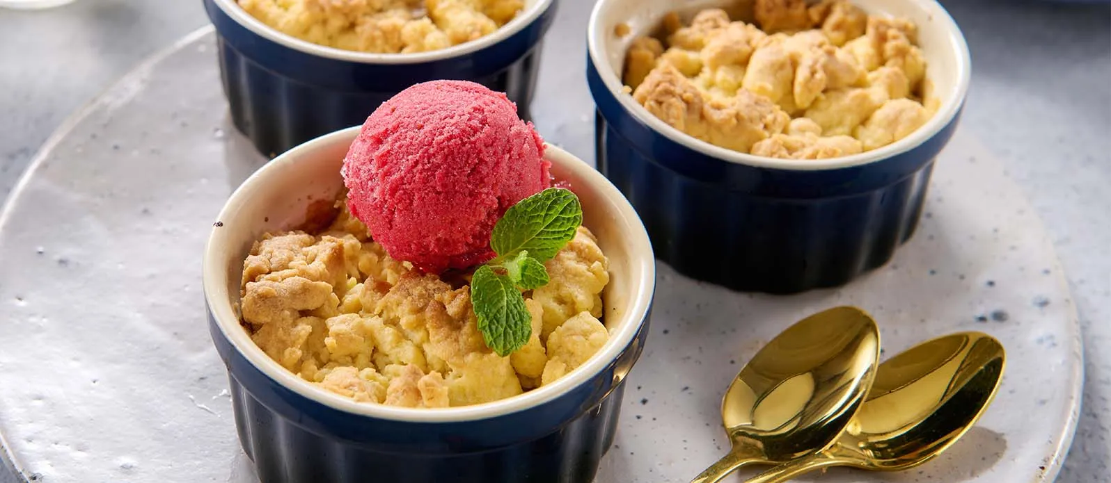 Crumble de pera y manzana con cobertura vegetal