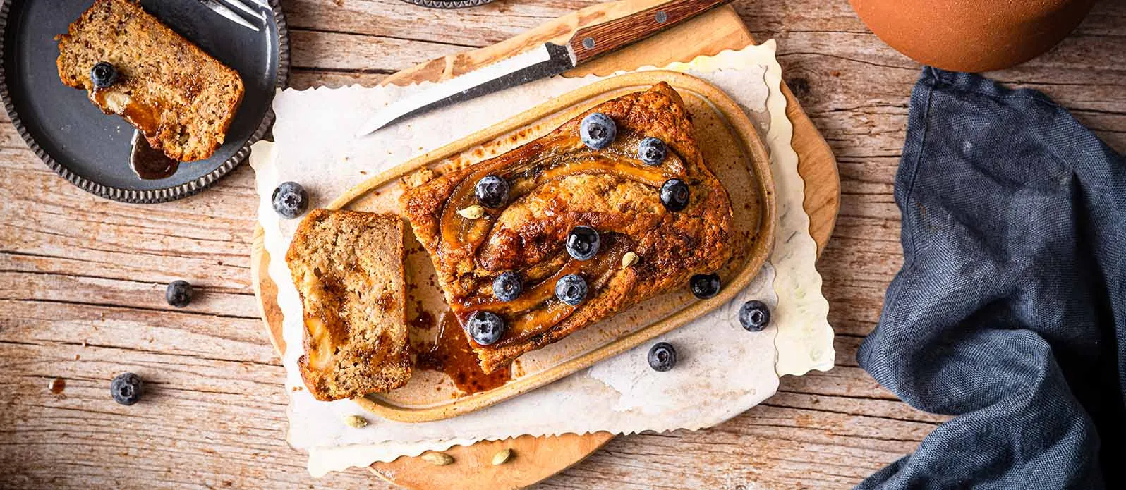 Pan vegano de plátano con cardamomo