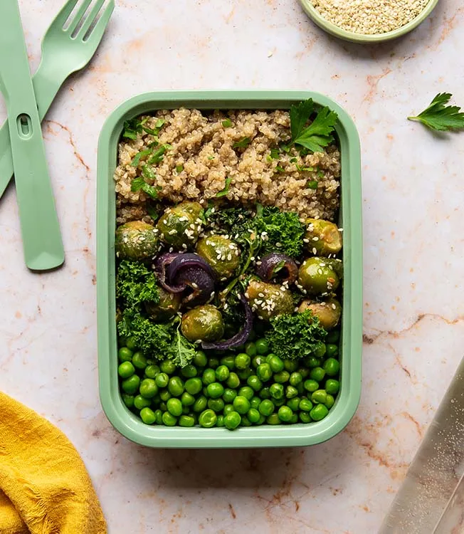 Verduras glaseadas con tahini y soja con quinoa
