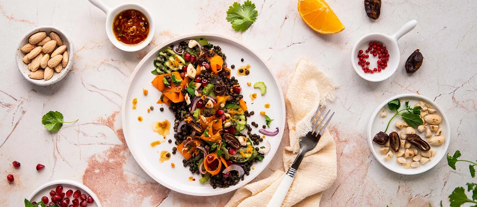 Ensalada de lentejas con dátiles y vinagreta de cítricos