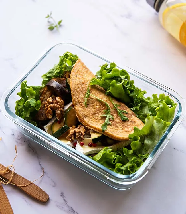 Tortilla con berenjena, calabacín y queso camembert