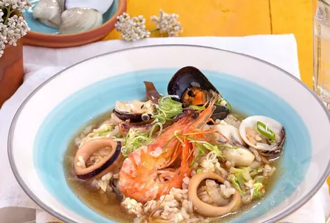 Arroz meloso al estilo japonés